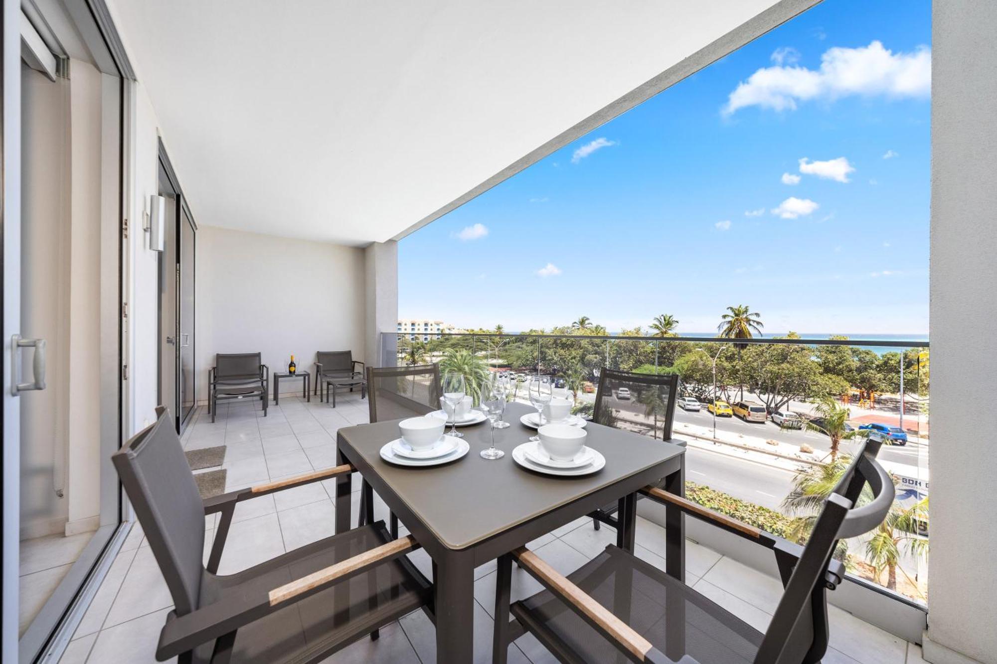 O Condominium Beachfront Residences, By Bocobay Aruba Palm Beach Exterior foto