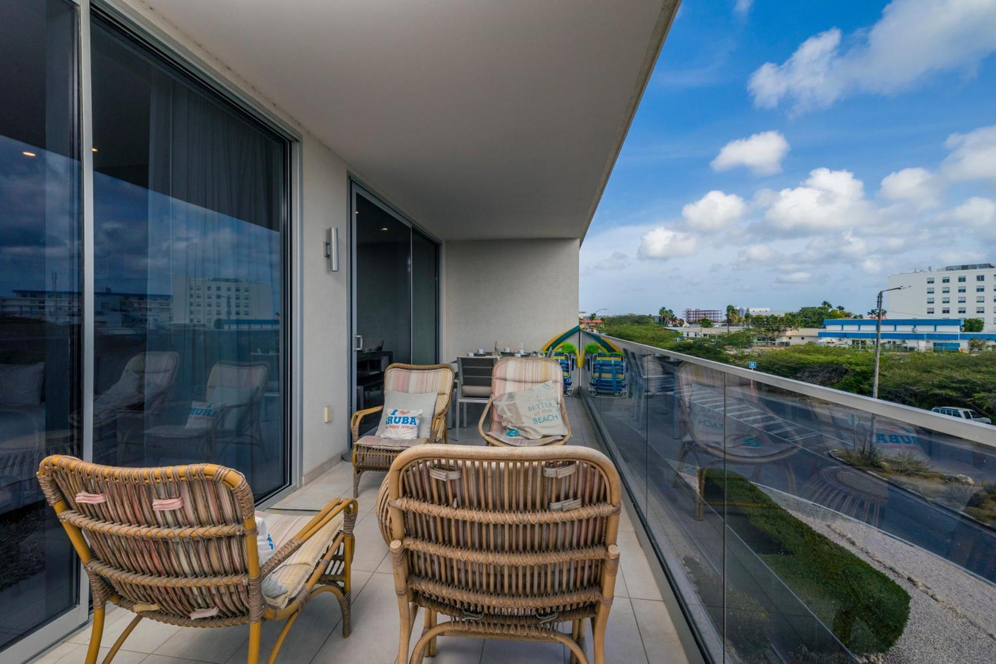 O Condominium Beachfront Residences, By Bocobay Aruba Palm Beach Habitación foto